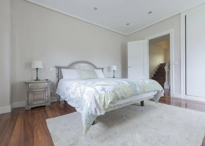 Villaloaz Βίλα *